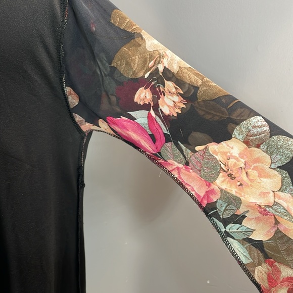 Size Large floral swing dress with beautiful chiffon bell. Body lined. USA - Picture 11 of 17